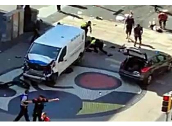 Il furgone protagonista dell attentato a Barcellona